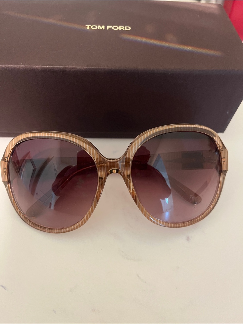 Vintage Chloe Women's Brown Gradient Oversized Sunglasses
